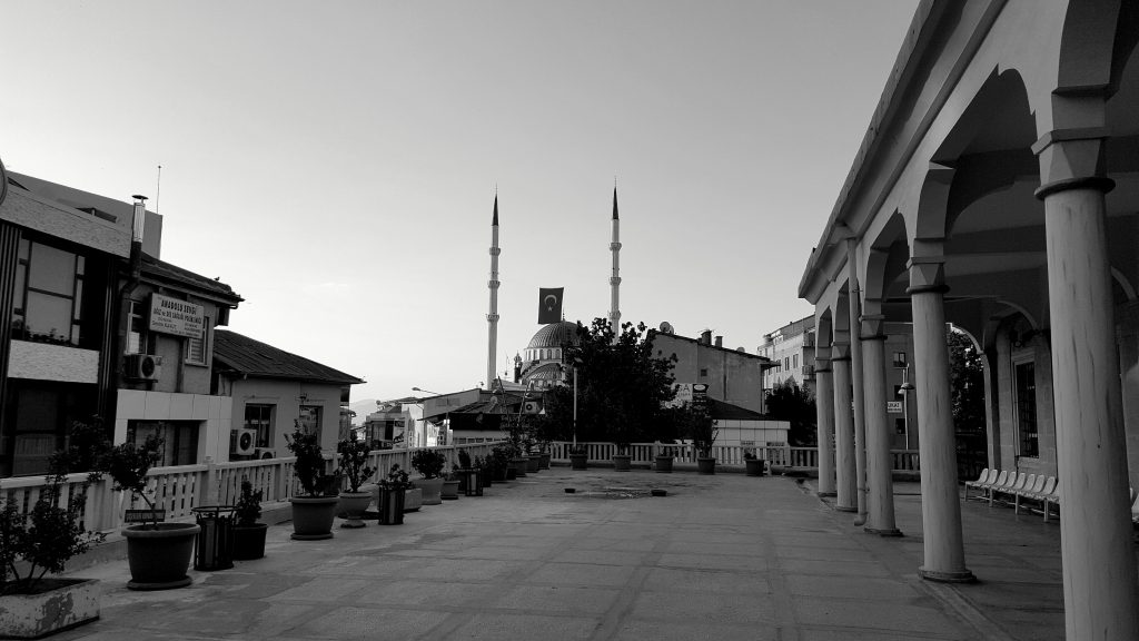 Izzet Paşa Camii